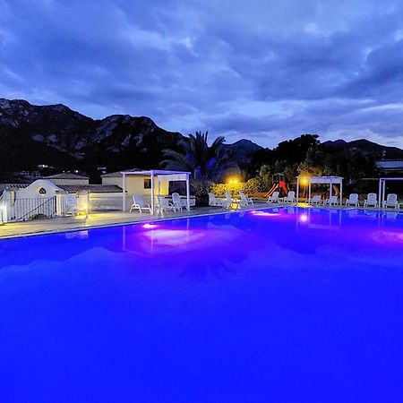 Hotel Cardedu Luaran gambar