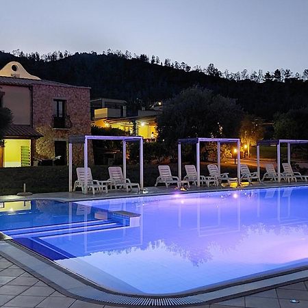 Hotel Cardedu Luaran gambar