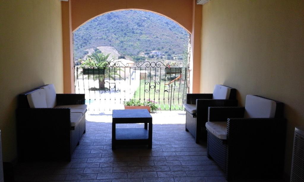 Hotel Cardedu Luaran gambar