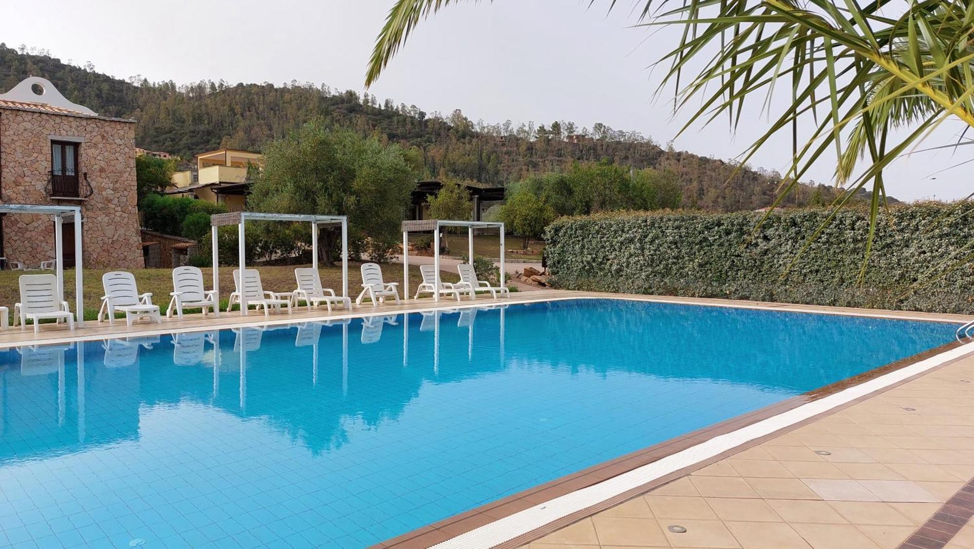 Hotel Cardedu Luaran gambar