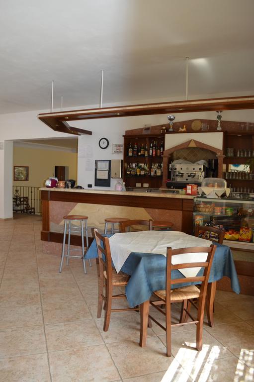 Hotel Cardedu Luaran gambar