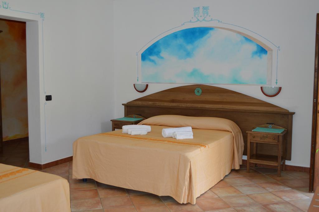 Hotel Cardedu Luaran gambar