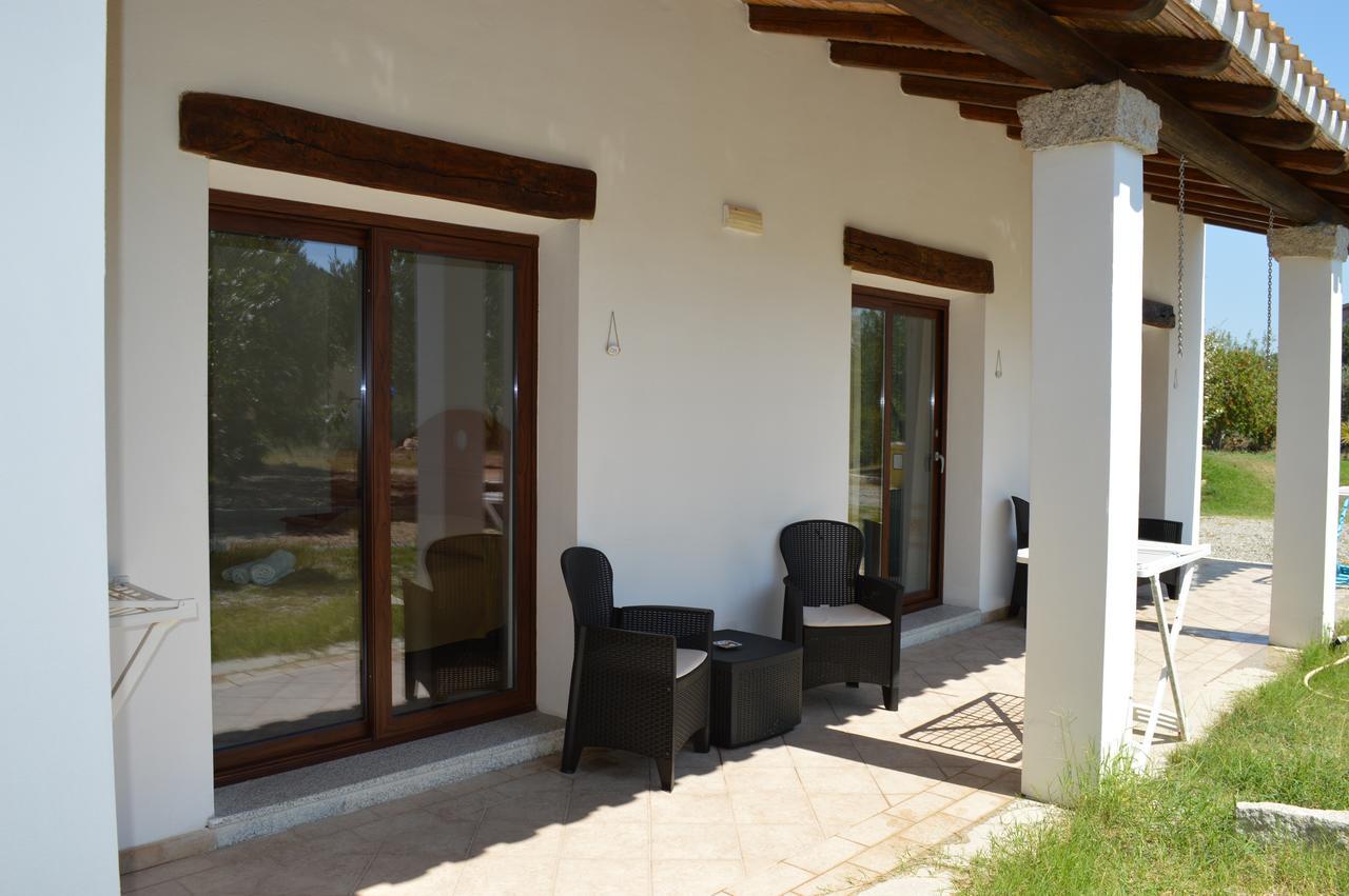 Hotel Cardedu Luaran gambar